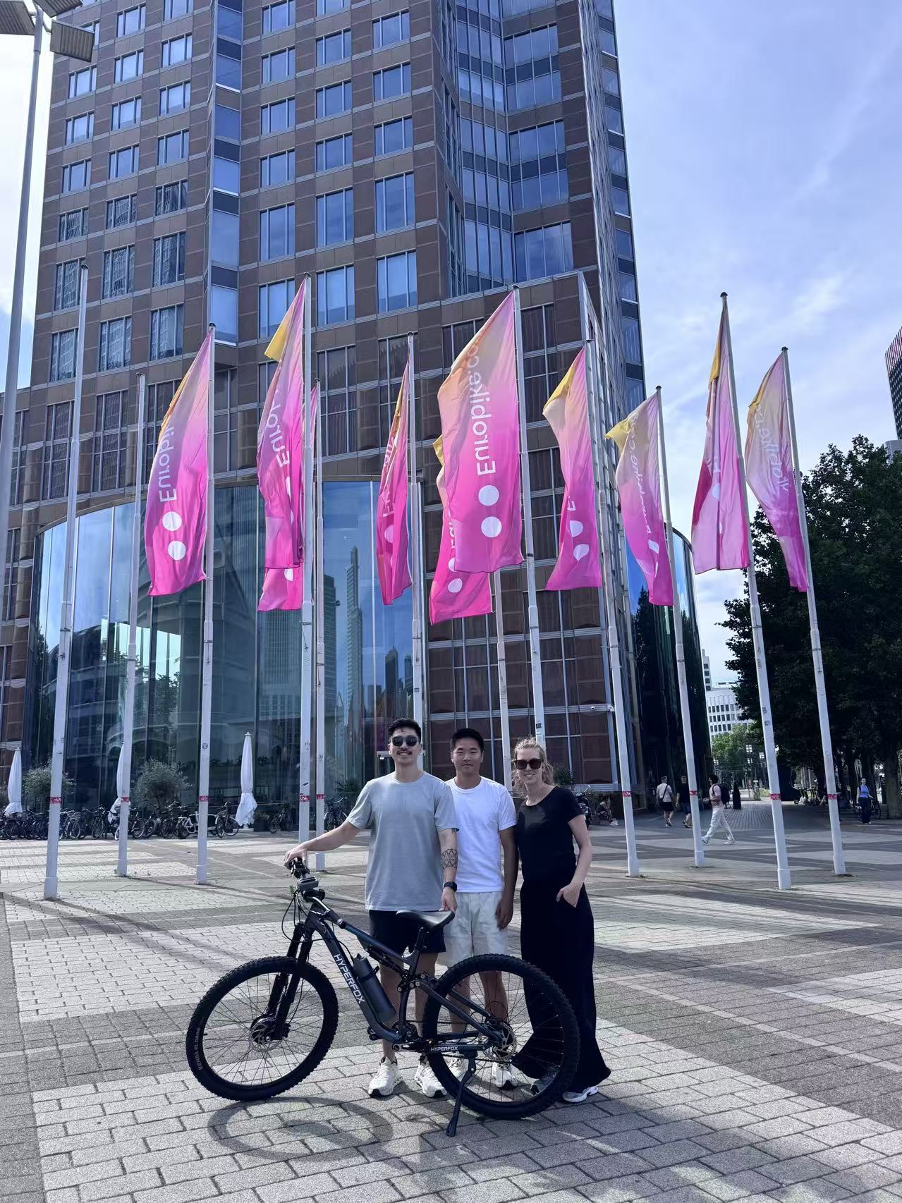 EuroBike attendees at HyperFox booth